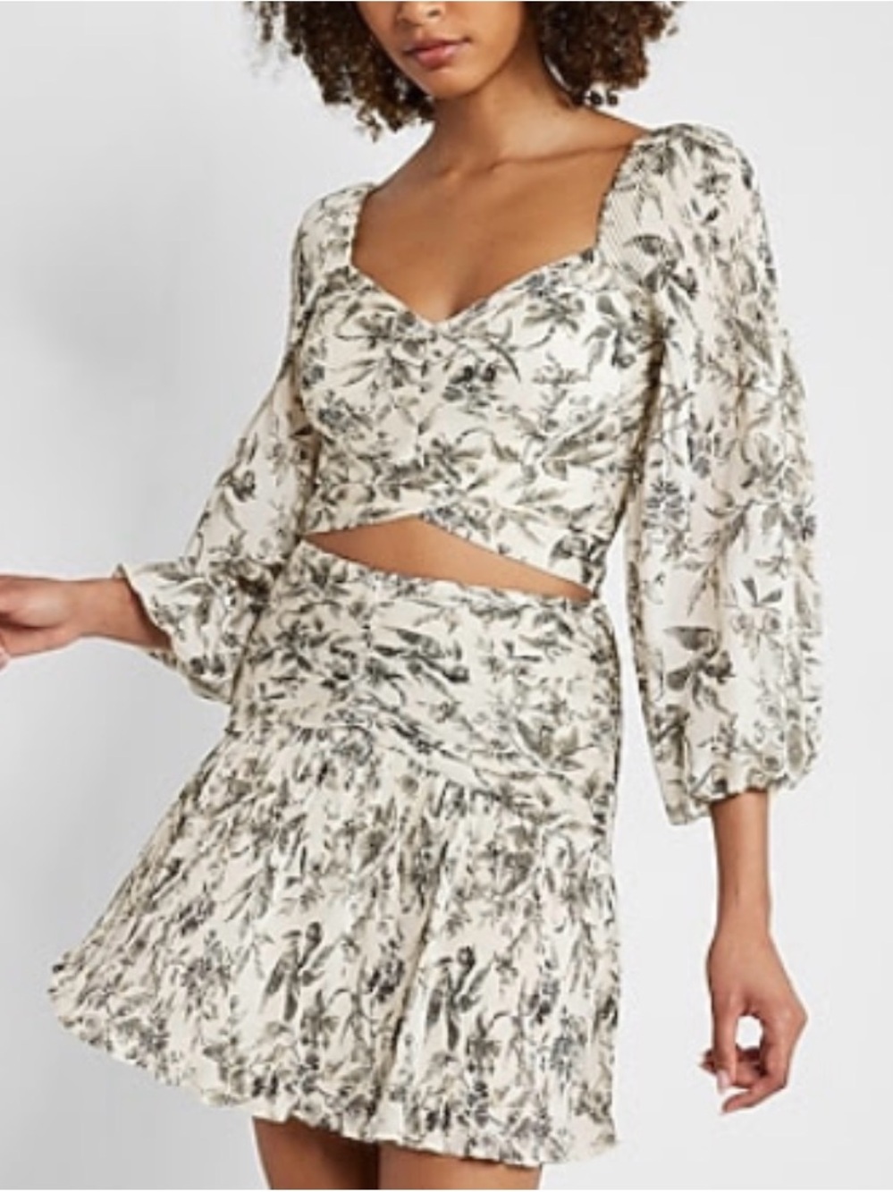 Express Cream Floral Tiered Skirt